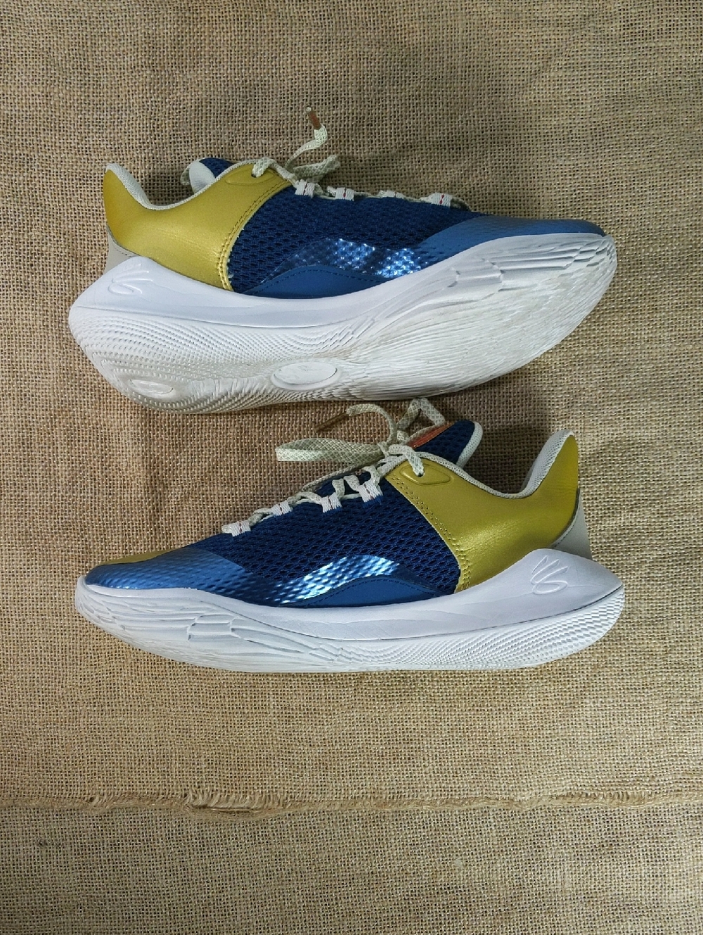 Under Armour Curry 11 'Championship Mindset' Kid's Basketball Shoes Sz 5Y - Picture 6 of 8